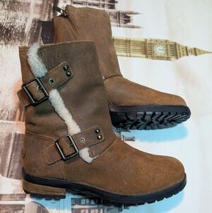 UGG Australian Niels Water Resistant Moto Zipper Stout Chestnut Women Size 10